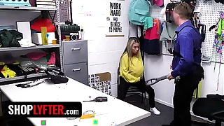 Stealing Babe With Big Nipples Summer Vixen Gets Unadorned And Fucked In The Backroom - Shoplyfter